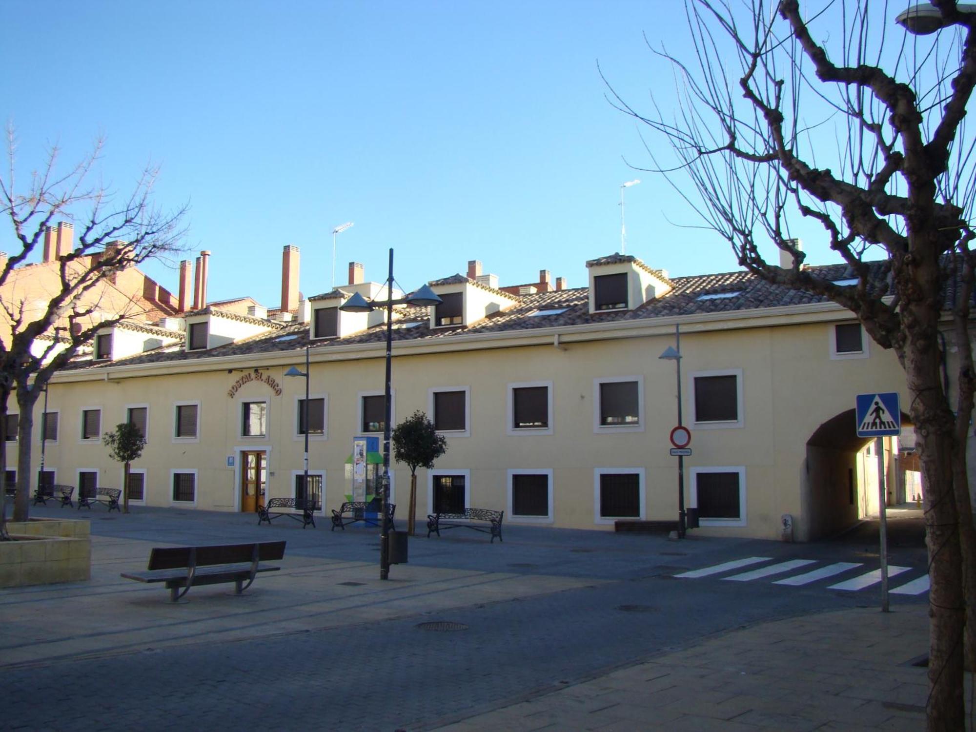 Hostal El Arco Mejorada Del Campo Buitenkant foto