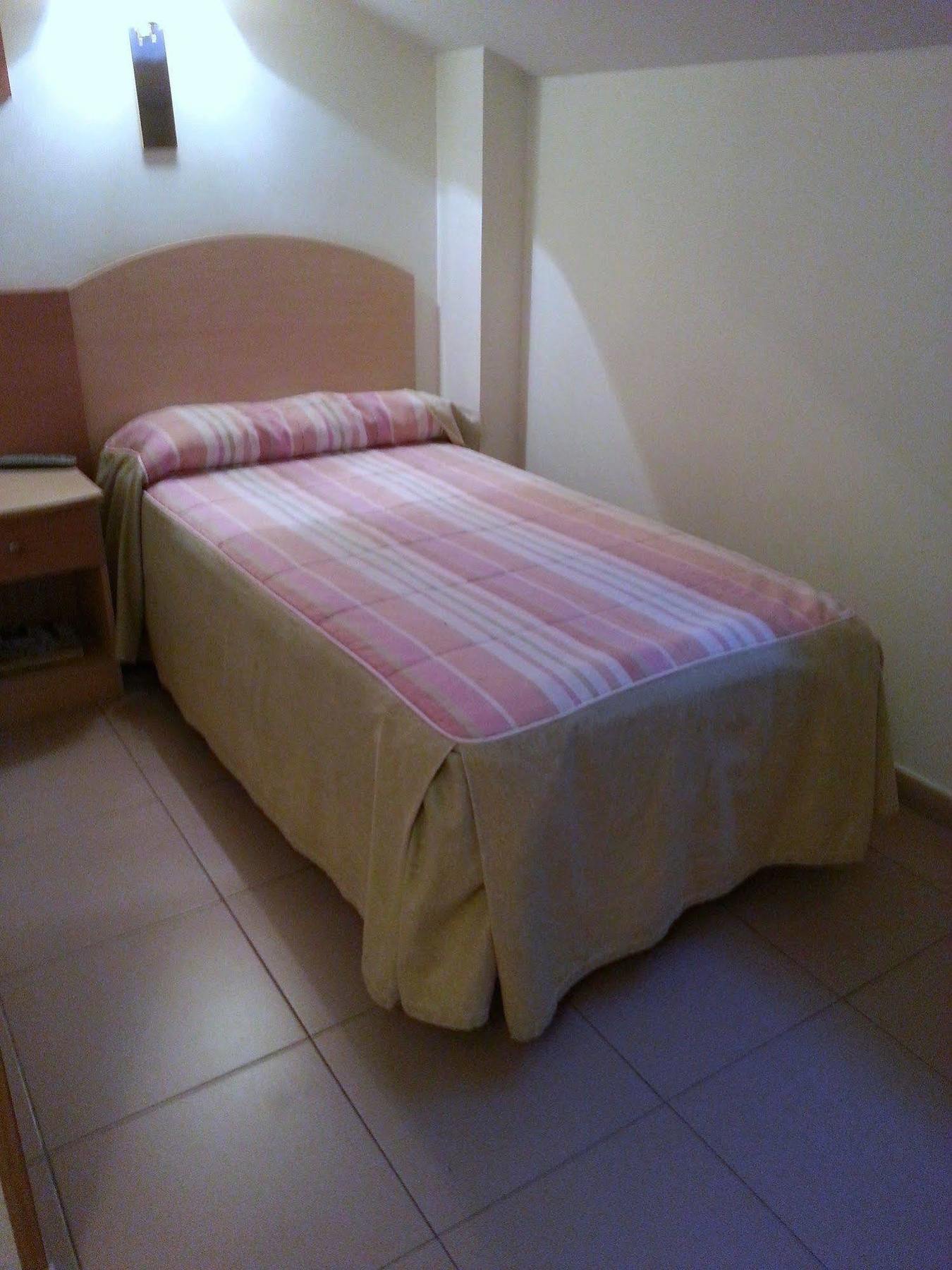 Hostal El Arco Mejorada Del Campo Buitenkant foto